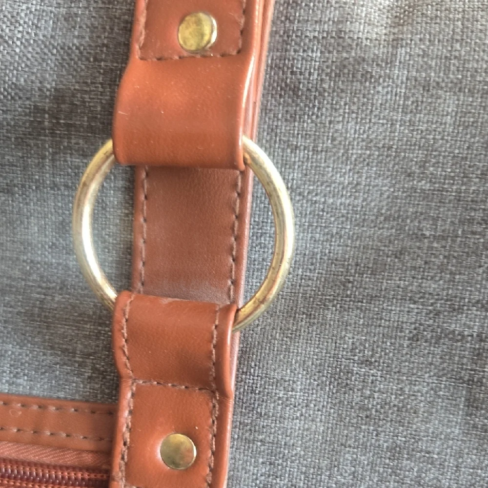 Tail Tan and Gray Pet Carrier